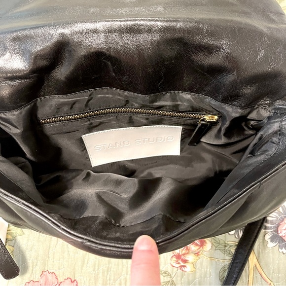 STAND STUDIO Brynnie medium quilted leather shoulder bag in black. - Picture 10 of 10